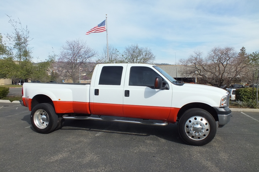 2004 F550 Dually Crew cab Lariat 4WD,w/bullet Proof 6.0.!